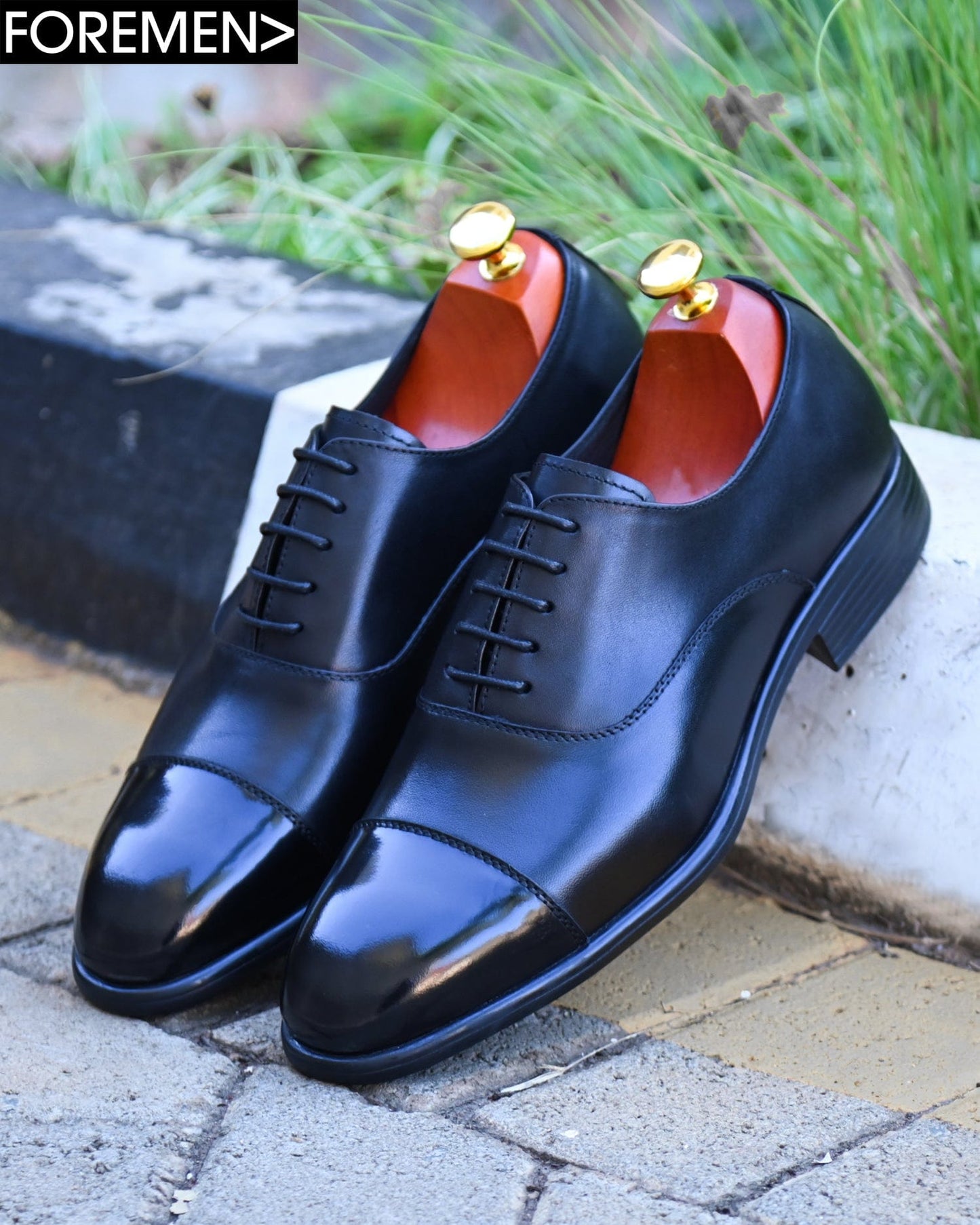 LUTON | Black Oxfords