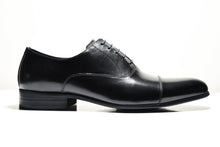 Black Foremen Leather Oxford shoes with Lace-up type closure and rubber sole