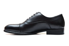 SEVILLE | Black leather cap toe shoes